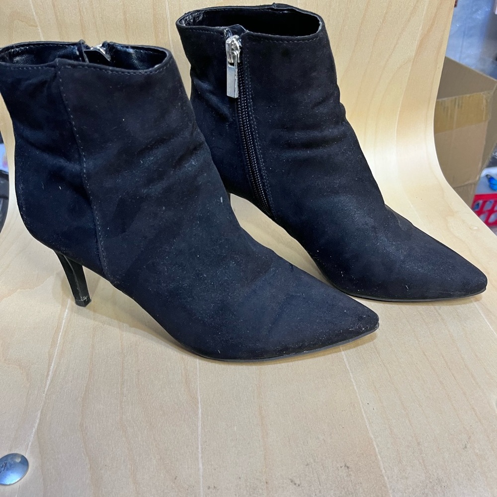 Cute boots with a small heel 😁